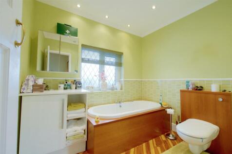 DSC_3358bathroom.jpeg