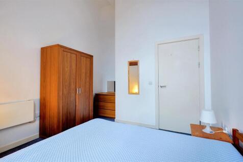 Bedroom_2.jpeg