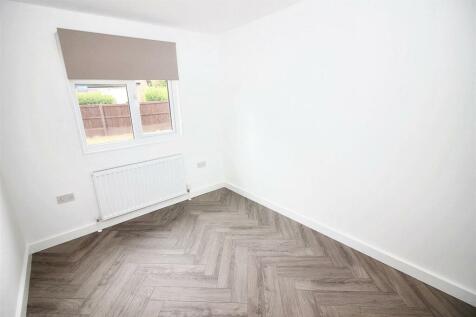 bedroom 2.jpeg