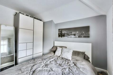 Bedroom 1_2.jpeg