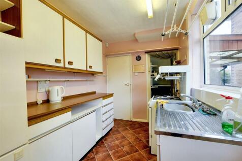 Kitchen_2.jpeg
