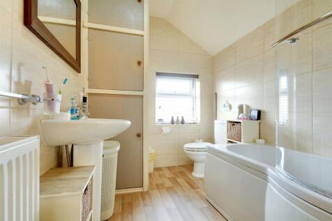 Bathroom.jpeg