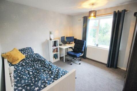 bedroom 2.jpeg