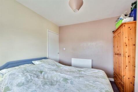 Bedroom 1_2.jpeg