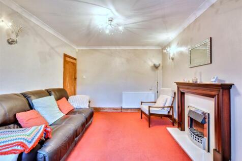 Living Room_2.jpeg