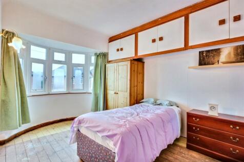 Bedroom 2_1.jpeg