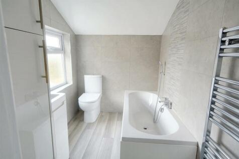 Bathroom_2.jpeg