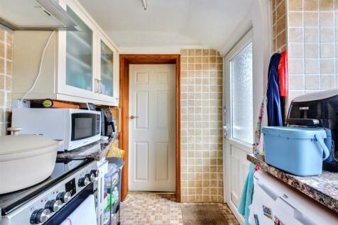 Kitchen_2.jpeg