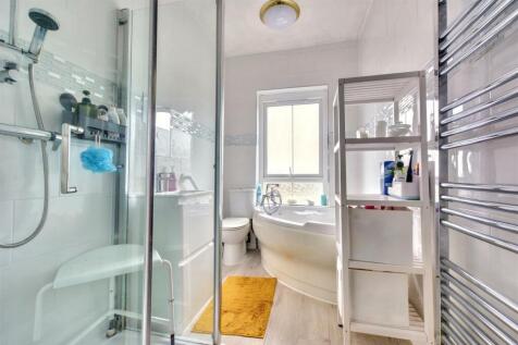 Bathroom.jpeg