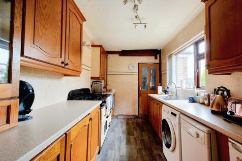 Kitchen_1.jpeg