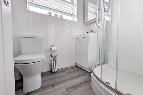 Shower Room.jpeg