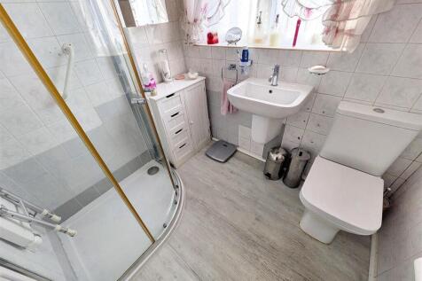 Shower Room_1.jpeg