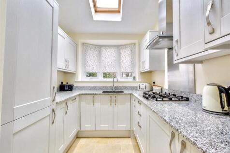 Kitchen_2.jpeg