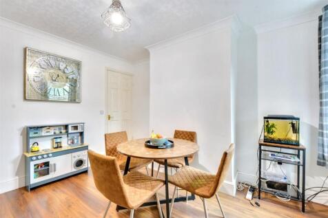 Dining Room_2.jpeg