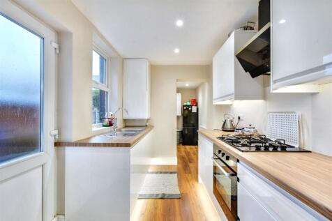Kitchen_1.jpeg