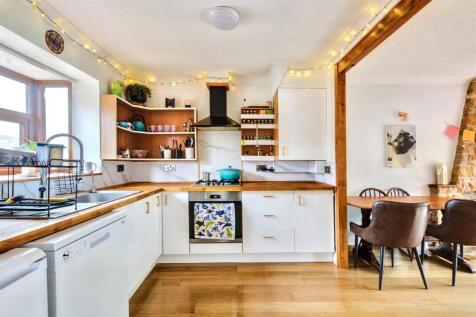 Kitchen_1.jpeg