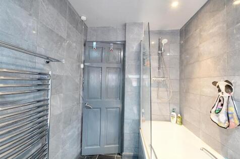 DSC_8886bathroom.jpg