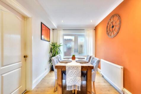 Dining Room_1.jpeg