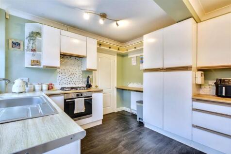 Kitchen_2.jpeg