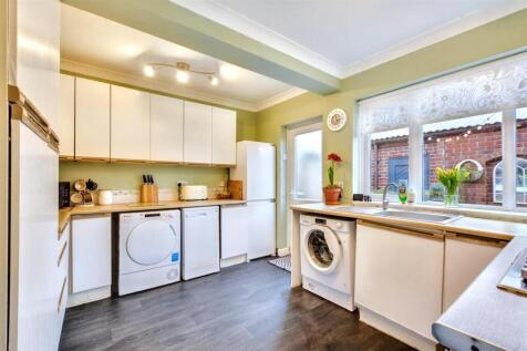 Kitchen_1.jpeg