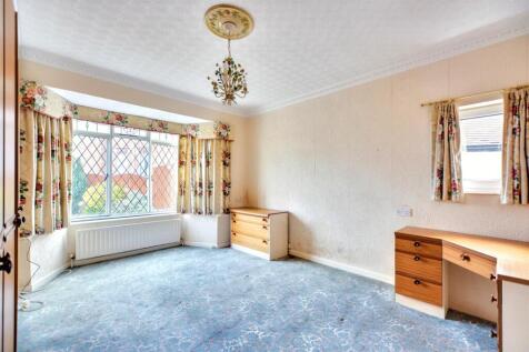 Bedroom 1_1.jpeg