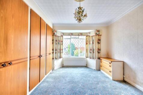 Bedroom 1_2.jpeg