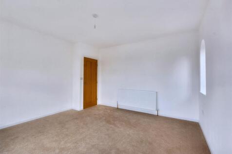 Living Room_2.jpeg