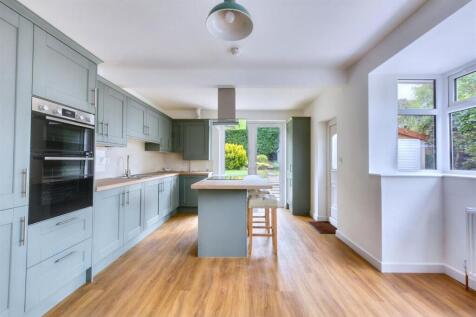 Kitchen_2.jpeg