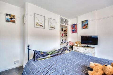 Bedroom 1_3.jpeg