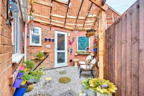 Back Garden_3.jpeg