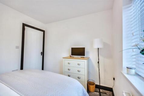 Bedroom 2_2.jpeg