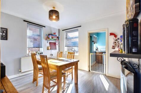 Dining Room_1.jpeg