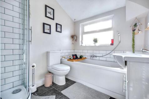 Bathroom.jpeg