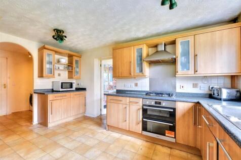 Kitchen_2.jpeg