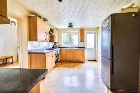 Kitchen_1.jpeg