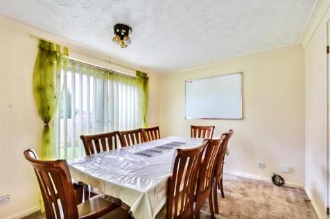 Dining Room_1.jpeg