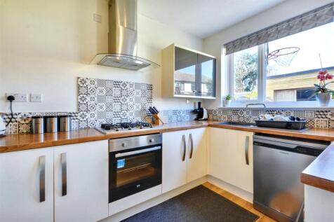 Kitchen_2.jpeg