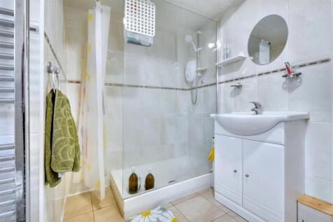 Shower Room_4.jpeg