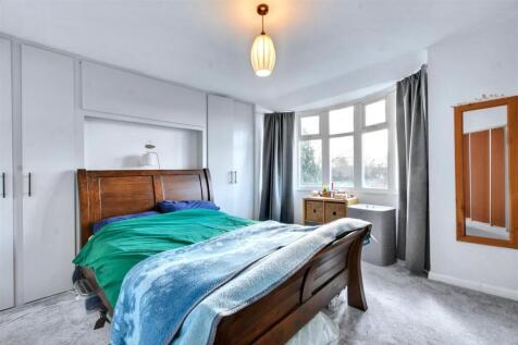 Bedroom 1_1.jpeg