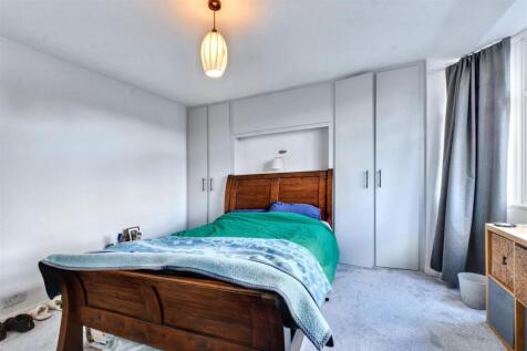 Bedroom 1_2.jpeg