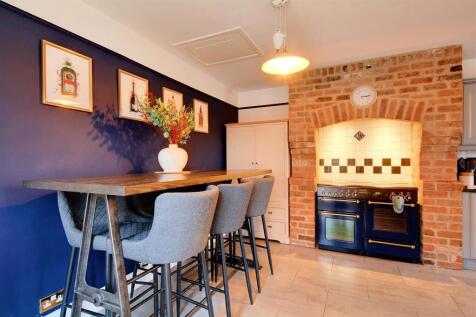 Kitchen_2.jpeg
