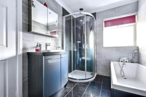 Bathroom_2.jpeg