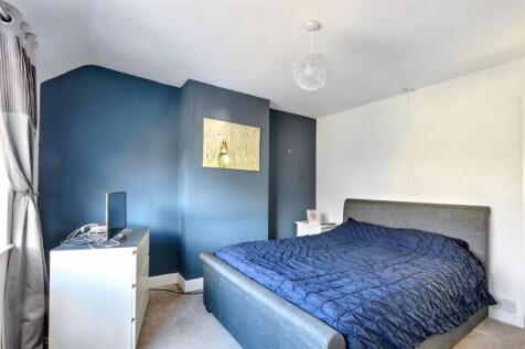 Bedroom 1_3.jpeg