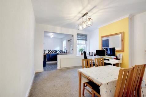 Dining Room_1.jpeg