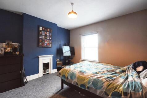 Bedroom 1_1.jpeg