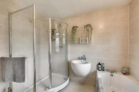 DSC_3549bathroom.jpeg