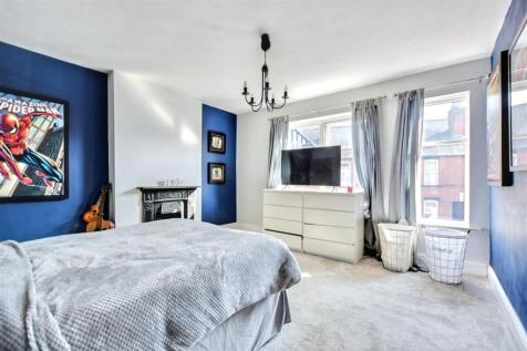 Bedroom 1_1.jpeg