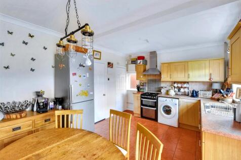 Kitchen_4.jpeg