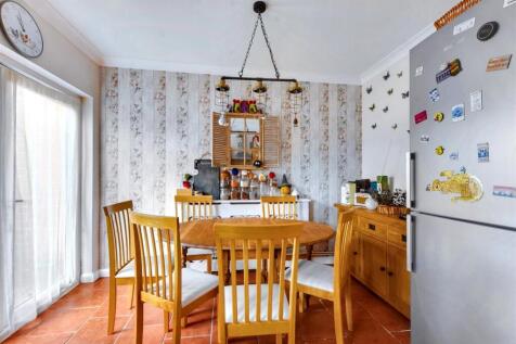 Kitchen_1.jpeg
