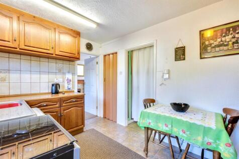 Kitchen_2.jpeg